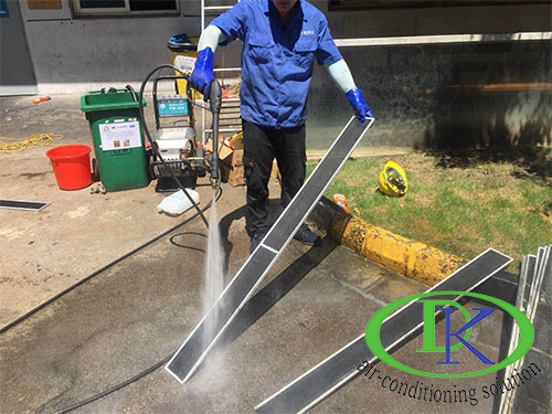 辦公樓清洗過濾網(wǎng)